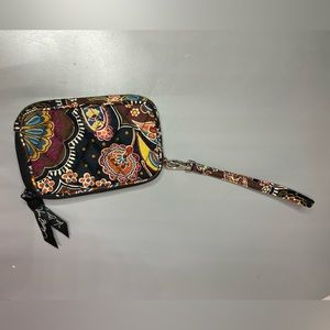 Vera Bradley wristlet in great condition